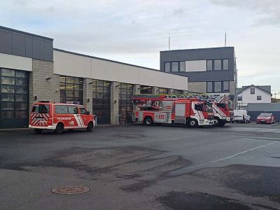 Senioren besuchten die Feuerwache Senioren besuchten die Feuerwache
