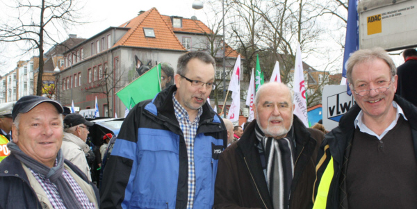 Klaus Reimer (BRH), Manfred Lehmann (DStG), Carl Schlesinger (Philologen) und Willy Gemünd (VBE)