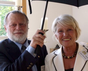 Karin Reismann und Dr. Volkhard Riedel